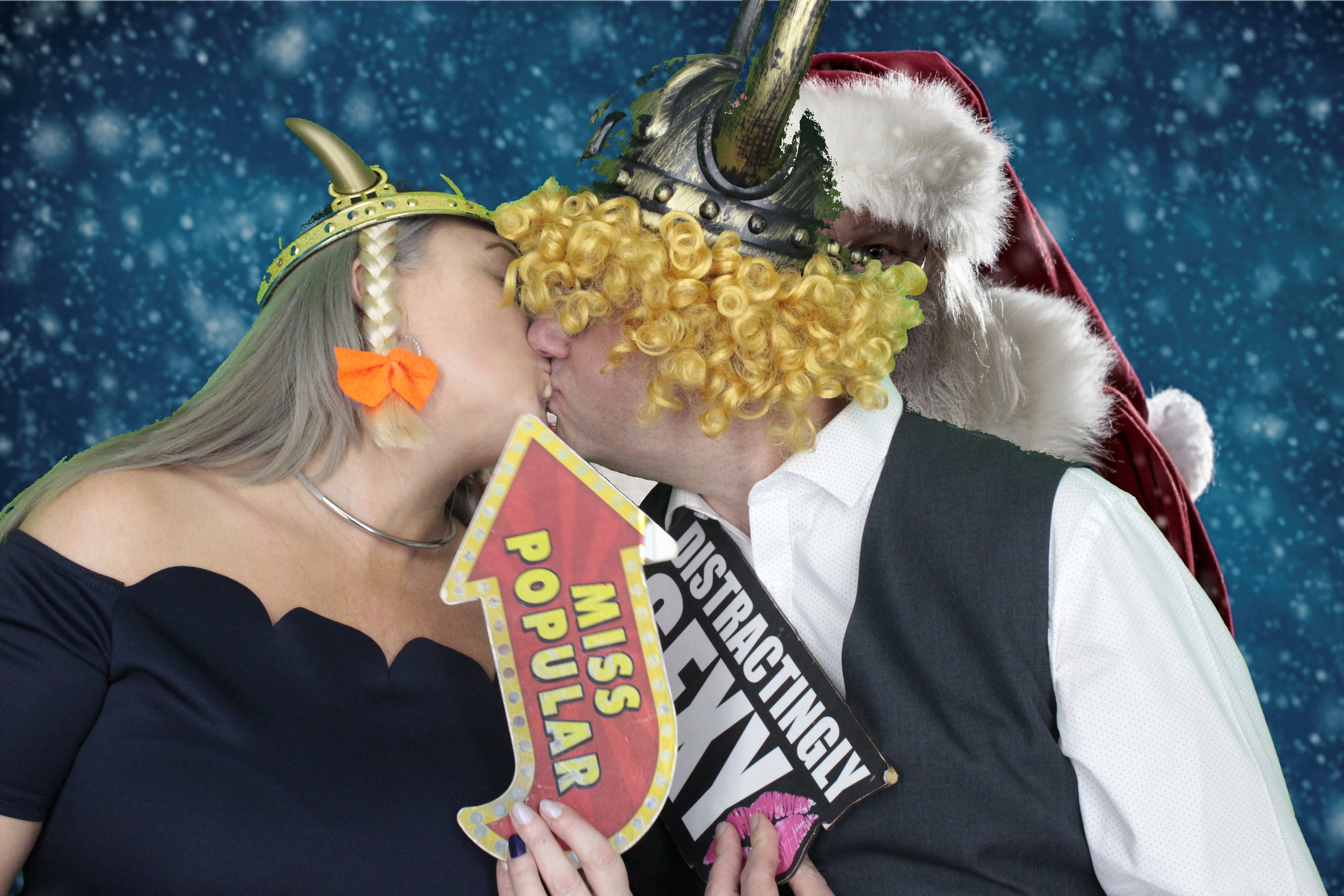 Chris & China's Wedding | View more photos from the event at gallery.myphotoboothexperience.co.uk/u/MyPhotoBoothExperienceLtd/Chris-Chinas-Wedding